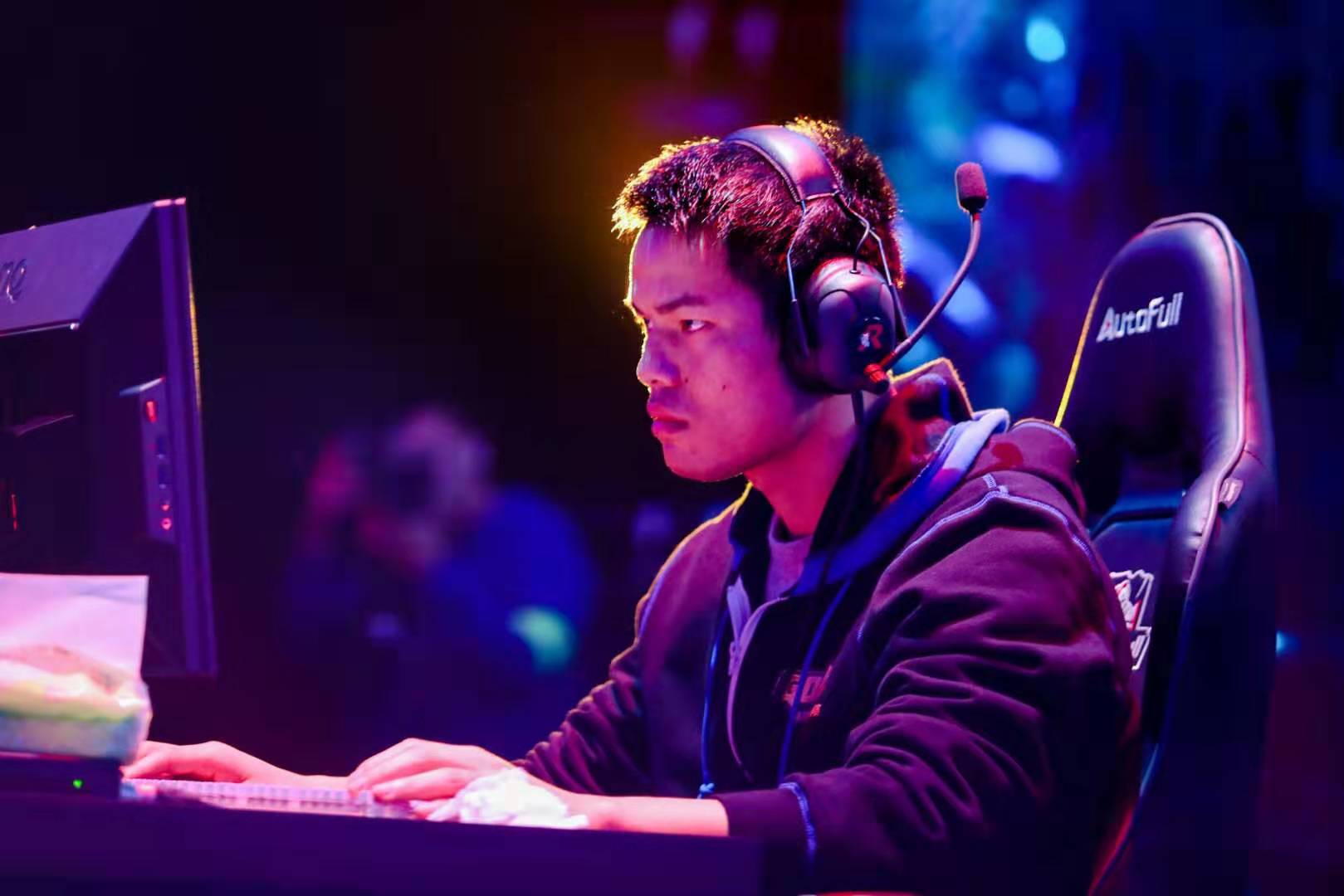 米兰是否愿 米兰是否愿