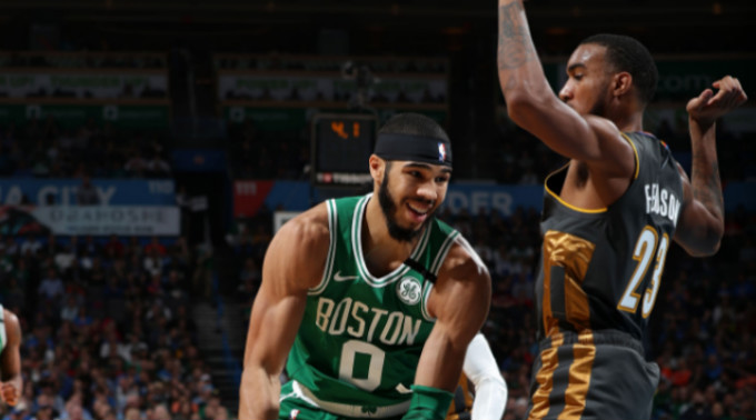 詹姆斯以外 詹姆斯以外