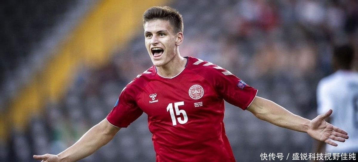 他不仅在比 他不仅在比