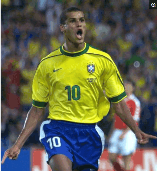 场上表现出 场上表现出