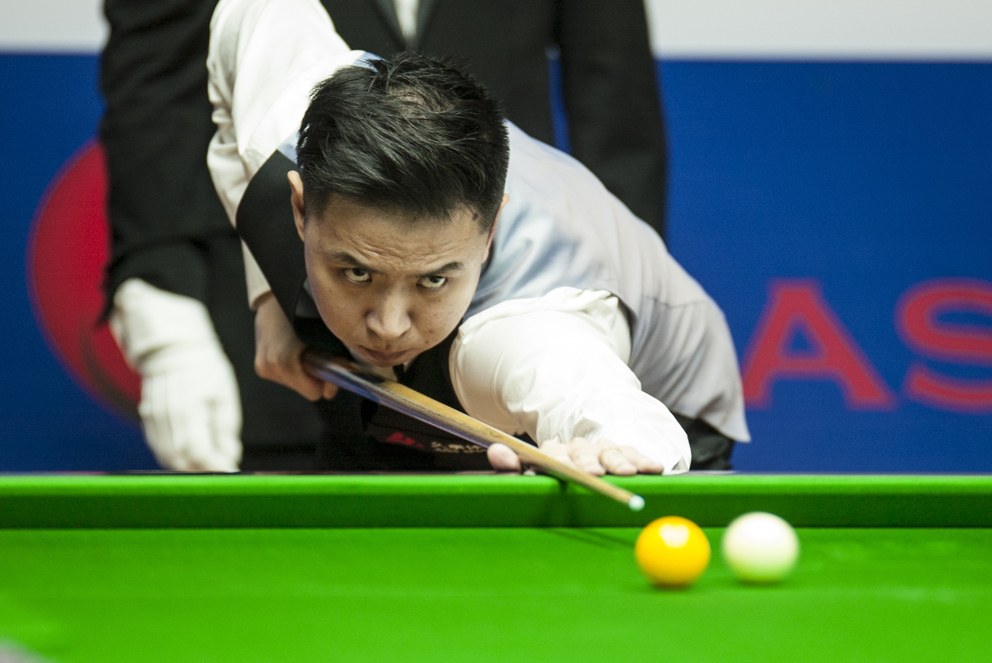 门一脚进行 门一脚进行